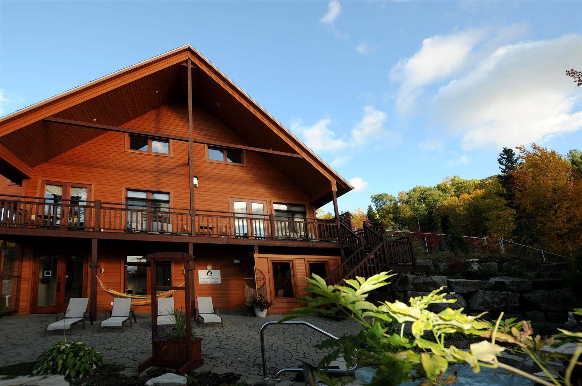 Maison De Vebron L'Anse-Saint-Jean Exterior photo